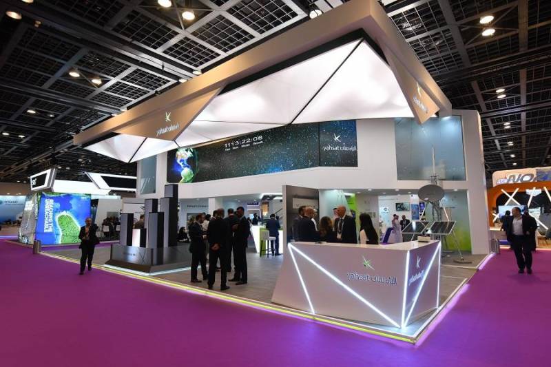 Location lumière et écran géant LED pour stand et salon professionnel